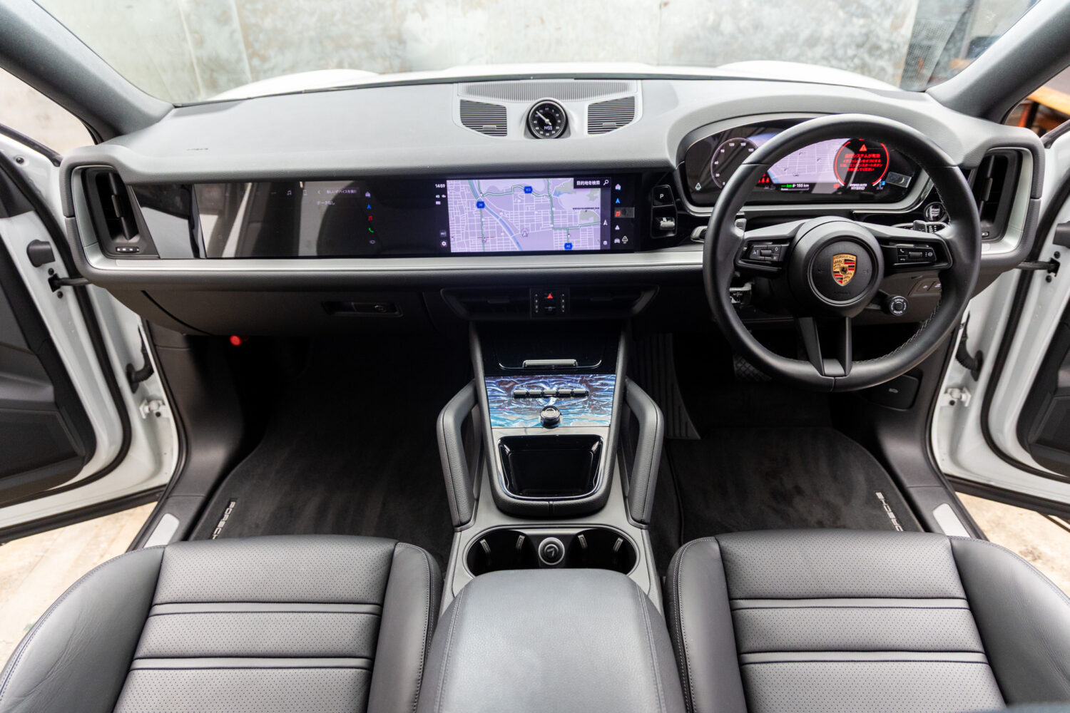 カイエンクーペ E-Hybrid Tip-S リアコンフォートベンチシート 4WD