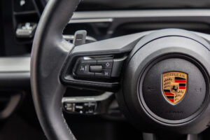 カイエンクーペ E-Hybrid Tip-S リアコンフォートベンチシート 4WD