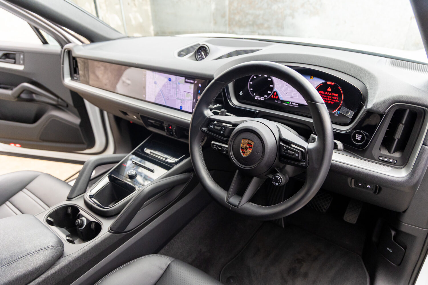 カイエンクーペ E-Hybrid Tip-S リアコンフォートベンチシート 4WD