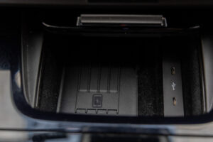 カイエンクーペ E-Hybrid Tip-S リアコンフォートベンチシート 4WD