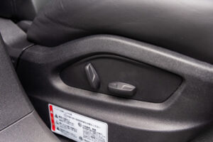 カイエンクーペ E-Hybrid Tip-S リアコンフォートベンチシート 4WD