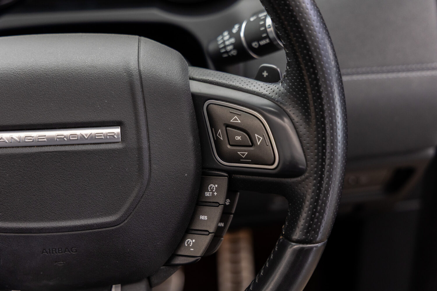 イヴォーグコンバーチブル HSEダイナミック 2.0L D180 ディーゼル 4WD