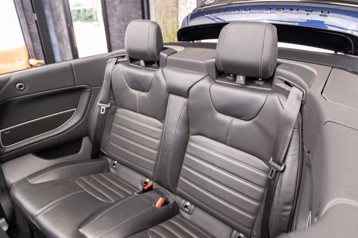 イヴォーグコンバーチブル HSEダイナミック 2.0L D180 ディーゼル 4WD