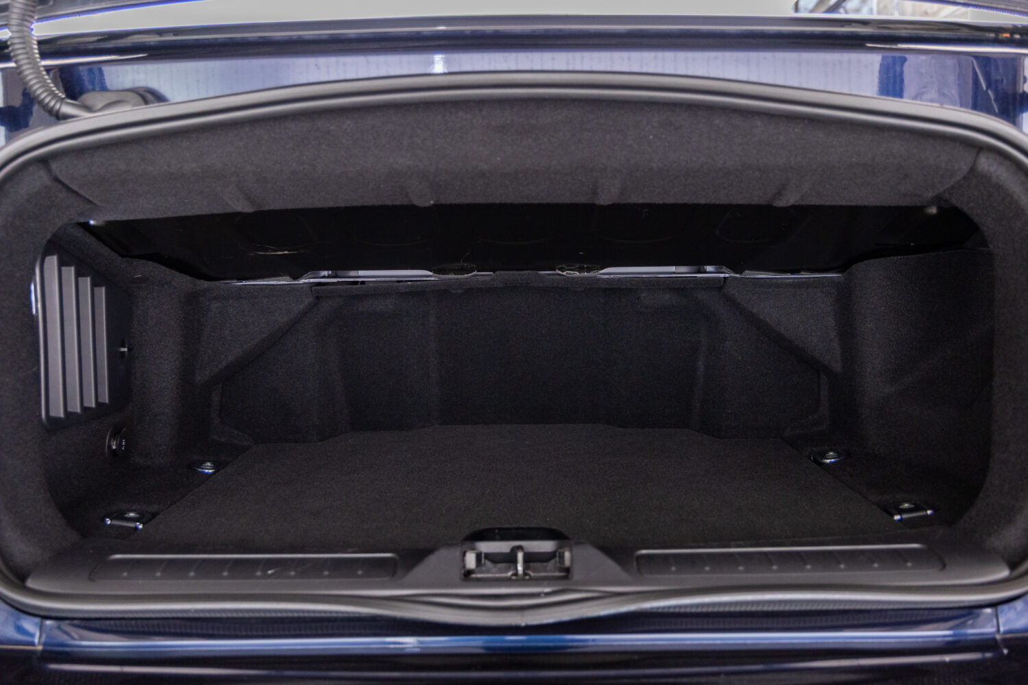 イヴォーグコンバーチブル HSEダイナミック 2.0L D180 ディーゼル 4WD