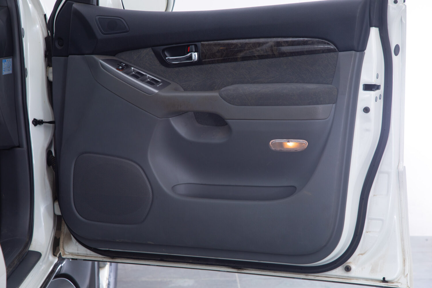 ランドクルーザープラド 4.0 TXリミテッド 4WD