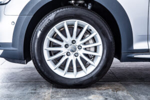 A4オールロードクワトロ 2.0 4WD