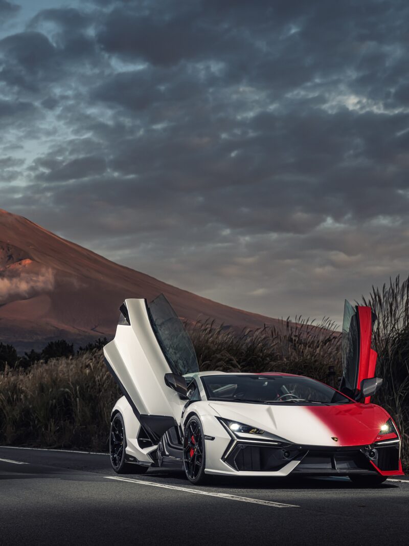 ランボルギーニ　伝統と革新が見事に共存する東京で特別な夜