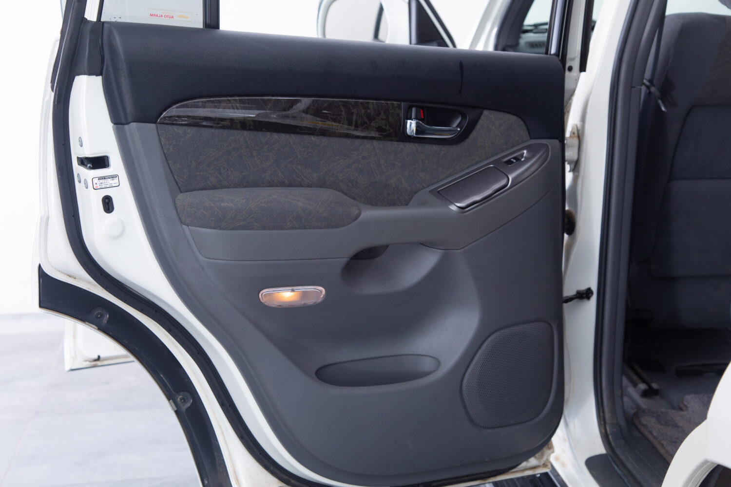 ランドクルーザープラド 4.0 TXリミテッド 4WD