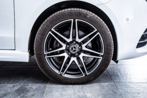 Vクラス V220 d アバンギャルド エクストラロング AMGライン