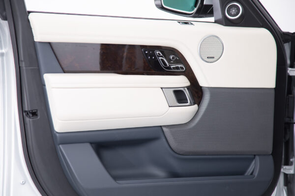 レンジローバー ヴォーグ (5.0リッター) 4WD