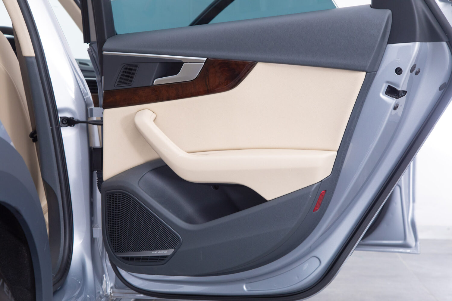 A4オールロードクワトロ 2.0 4WD