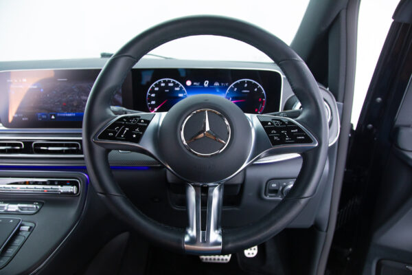 Vクラス V220 d エクストラロング AMGラインパッケージ ディーゼルターボ