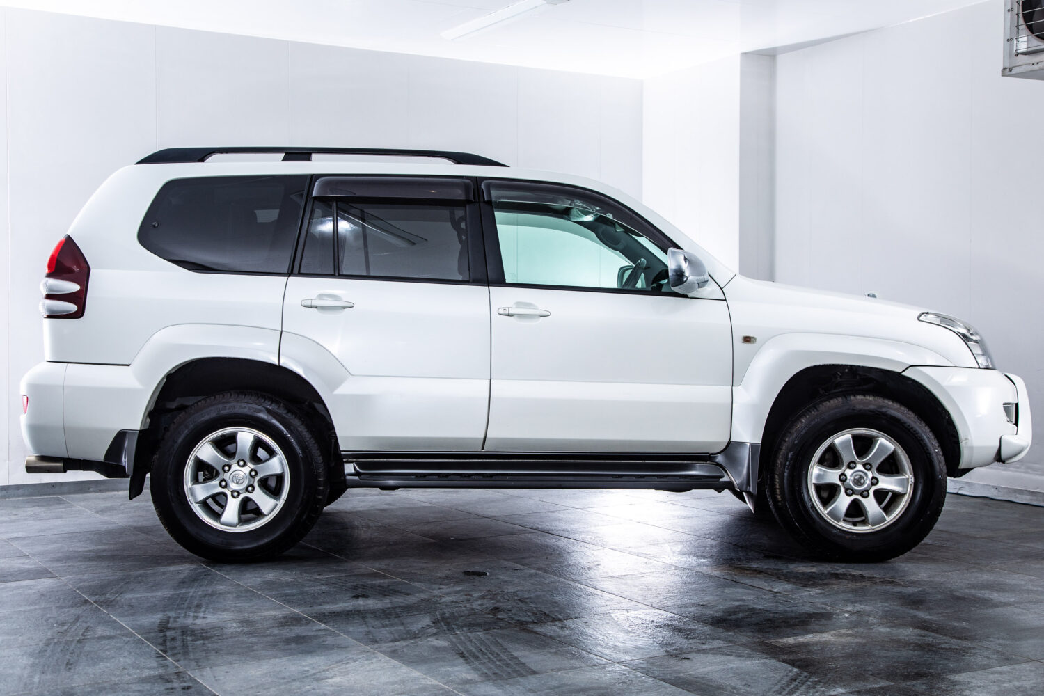 ランドクルーザープラド 4.0 TXリミテッド 4WD