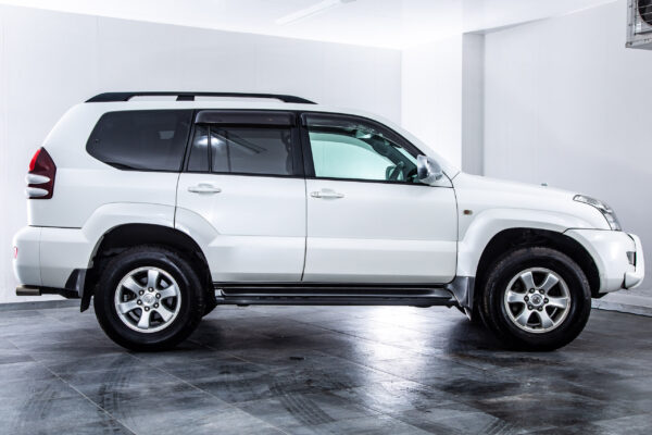 ランドクルーザープラド 4.0 TXリミテッド 4WD