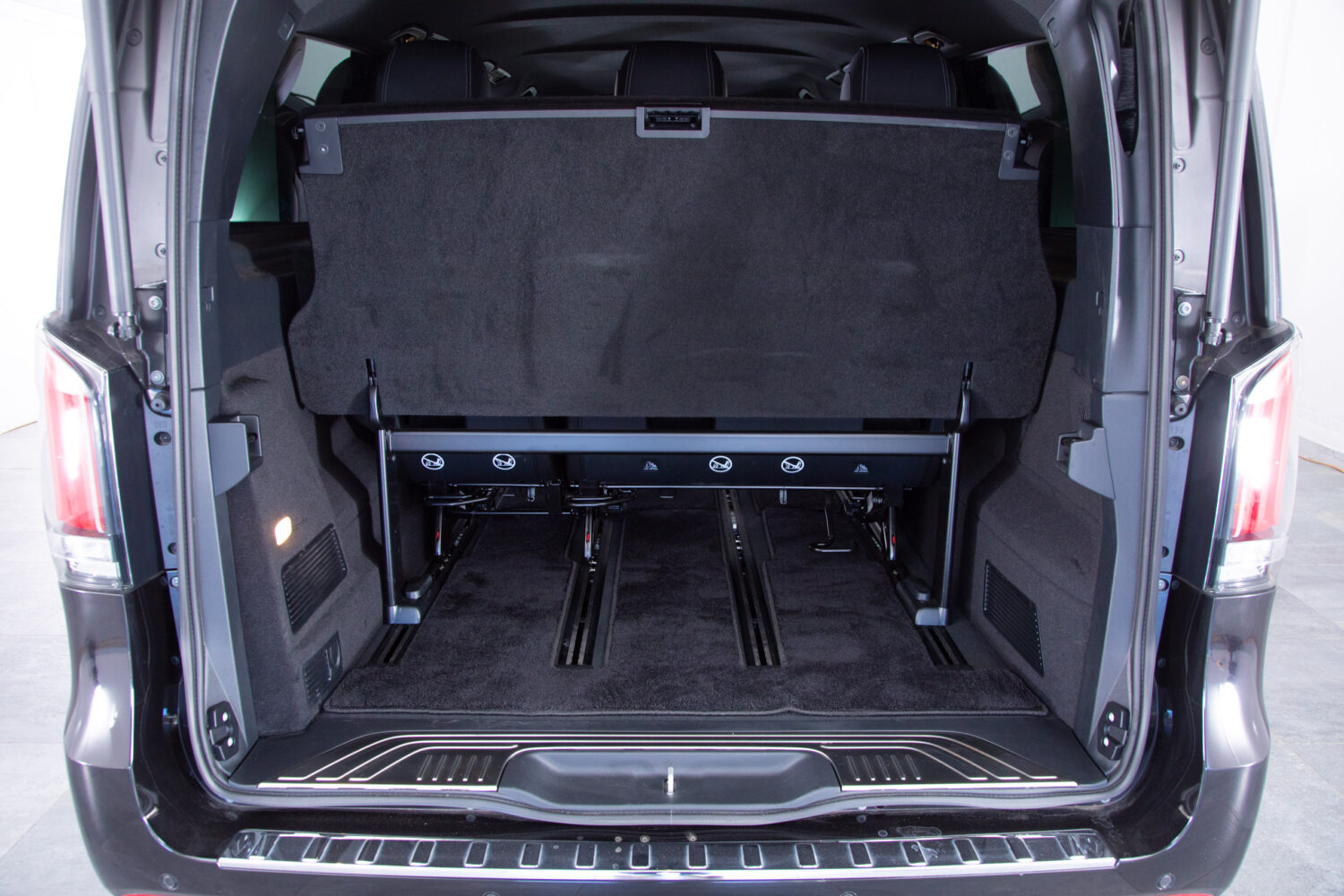 Vクラス V220 d エクストラロング AMGラインパッケージ ディーゼルターボ