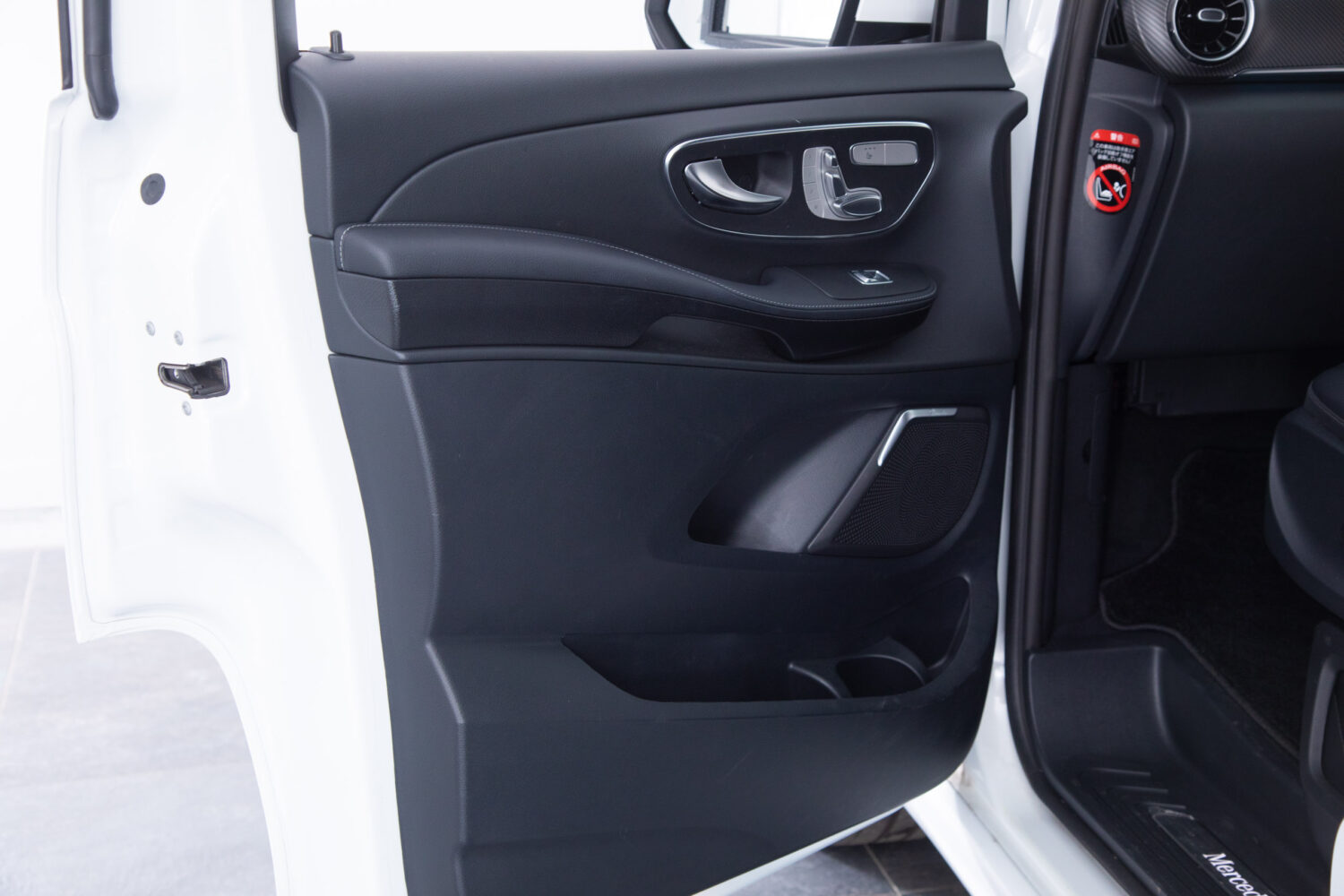 Vクラス V220 d アバンギャルド エクストラロング AMGライン