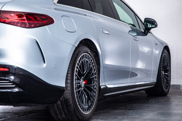 EQS53 4MATIC+ 4WD