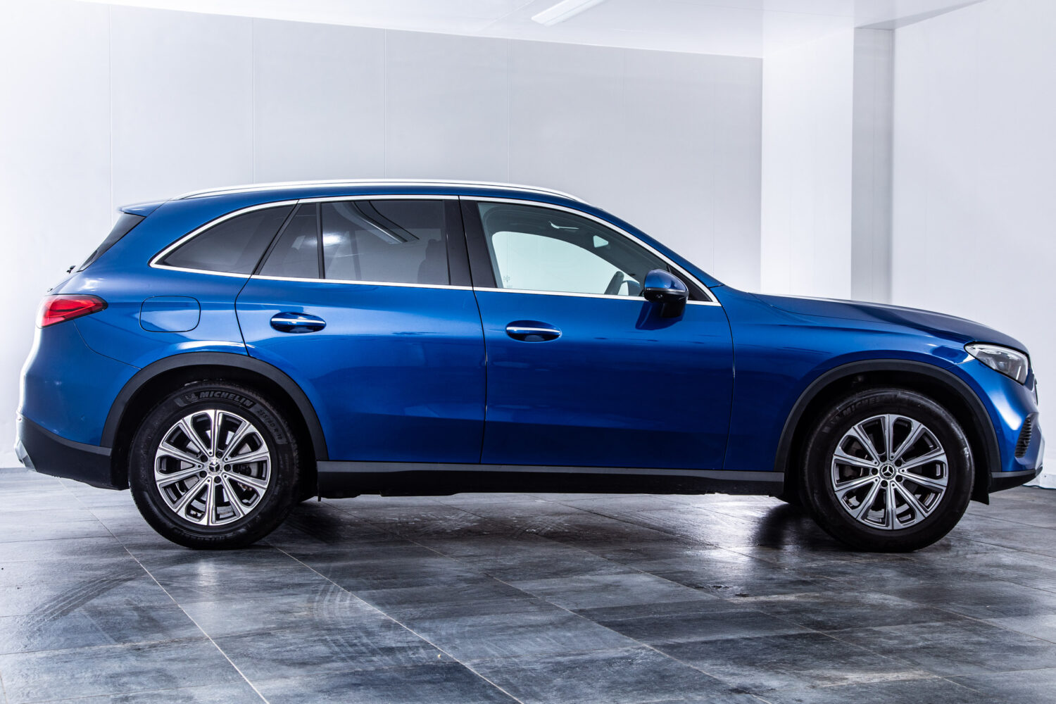 GLC 220 d 4マチック (ISG搭載モデル) ディーゼルターボ 4WD