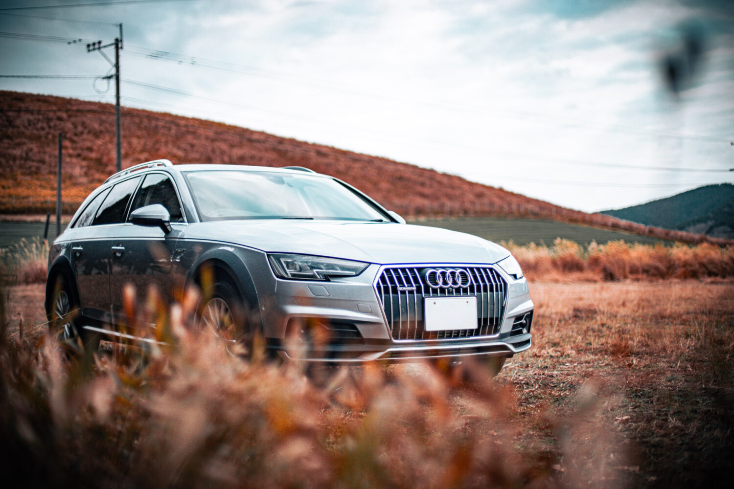 アウディ・A4オールロードクワトロ（4WD/7AT）自由に遊ぶ