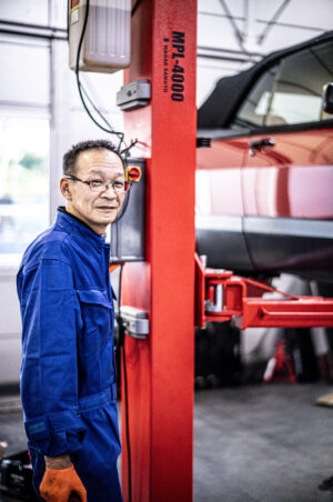 誠実にクルマと向き合う　萩村敏之さん　スタッフインタビュー