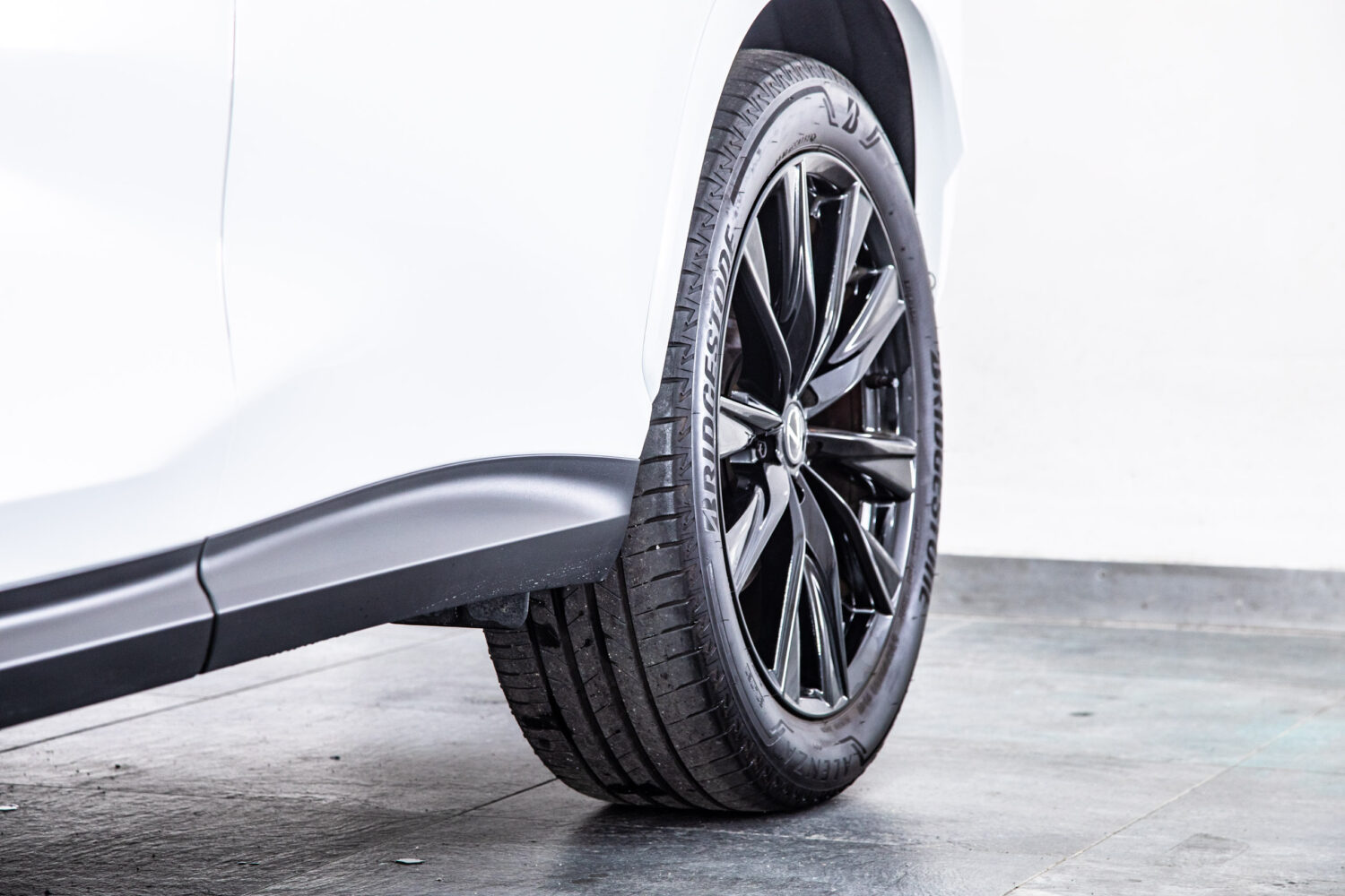 NX 350h Fスポーツ