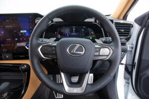 NX 350h Fスポーツ