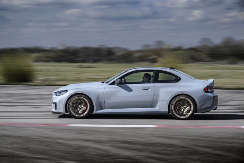 BMW M2 CS　日本国内87台限定で導入　ATモデルのみの設定