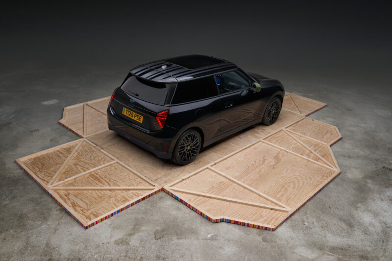 ミニ・ポール・スミス・エディション　ブランドのエッセンスとキャラクターを完璧に具現化