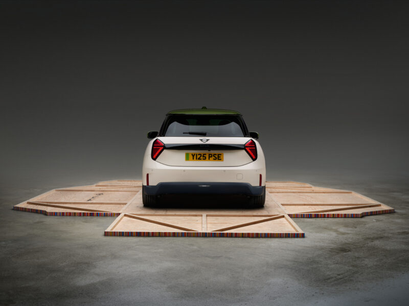 ミニ・ポール・スミス・エディション　ブランドのエッセンスとキャラクターを完璧に具現化