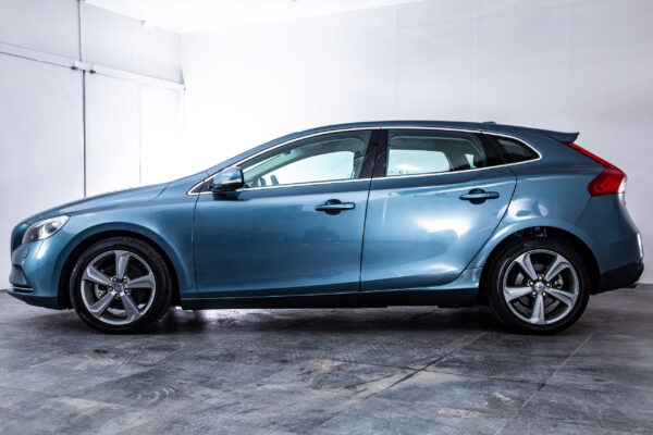 V40 T4 SE