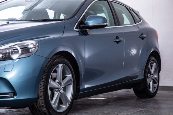 V40 T4 SE