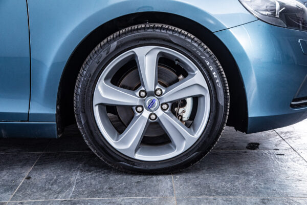 V40 T4 SE