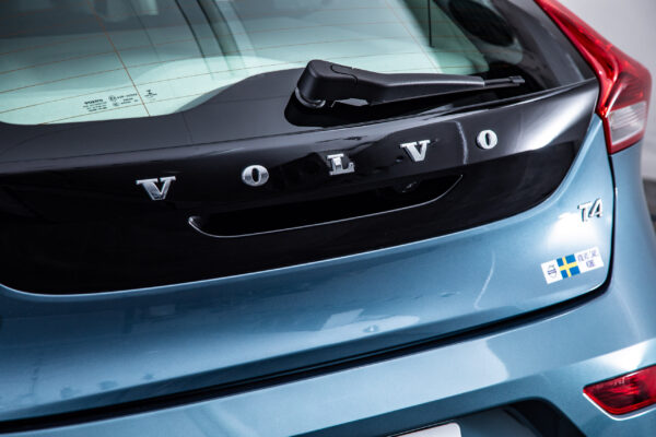 V40 T4 SE