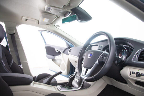 V40 T4 SE