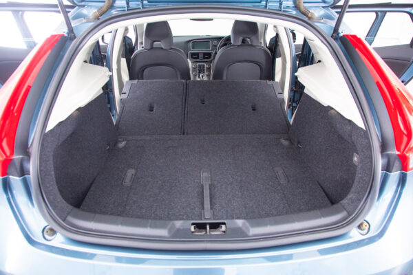 V40 T4 SE