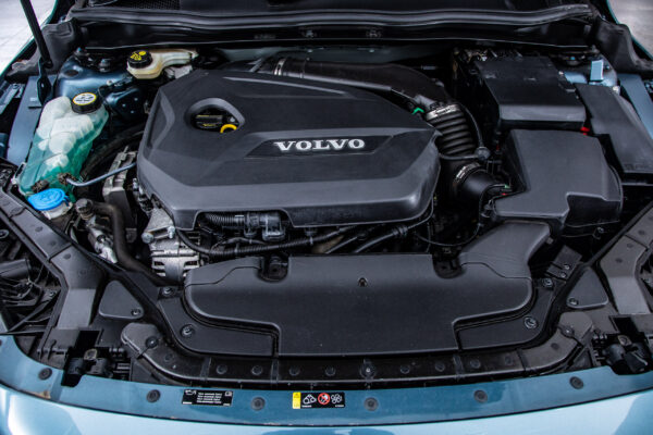 V40 T4 SE