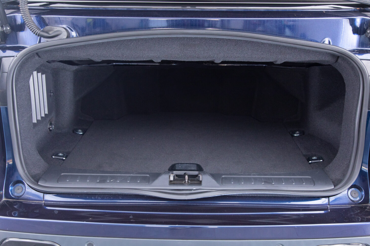 イヴォークコンバーチブル HSEダイナミック 2.0L D180 ディーゼル 4WD