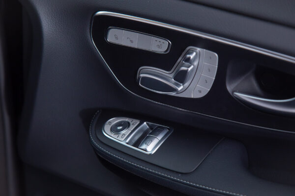 Vクラス V220 d エクストラロング AMGラインパッケージ ディーゼルターボ