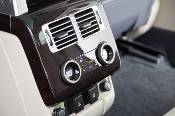 レンジローバー ヴォーグ (5.0リッター) 4WD