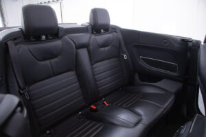 イヴォークコンバーチブル HSEダイナミック 2.0L D180 ディーゼル 4WD