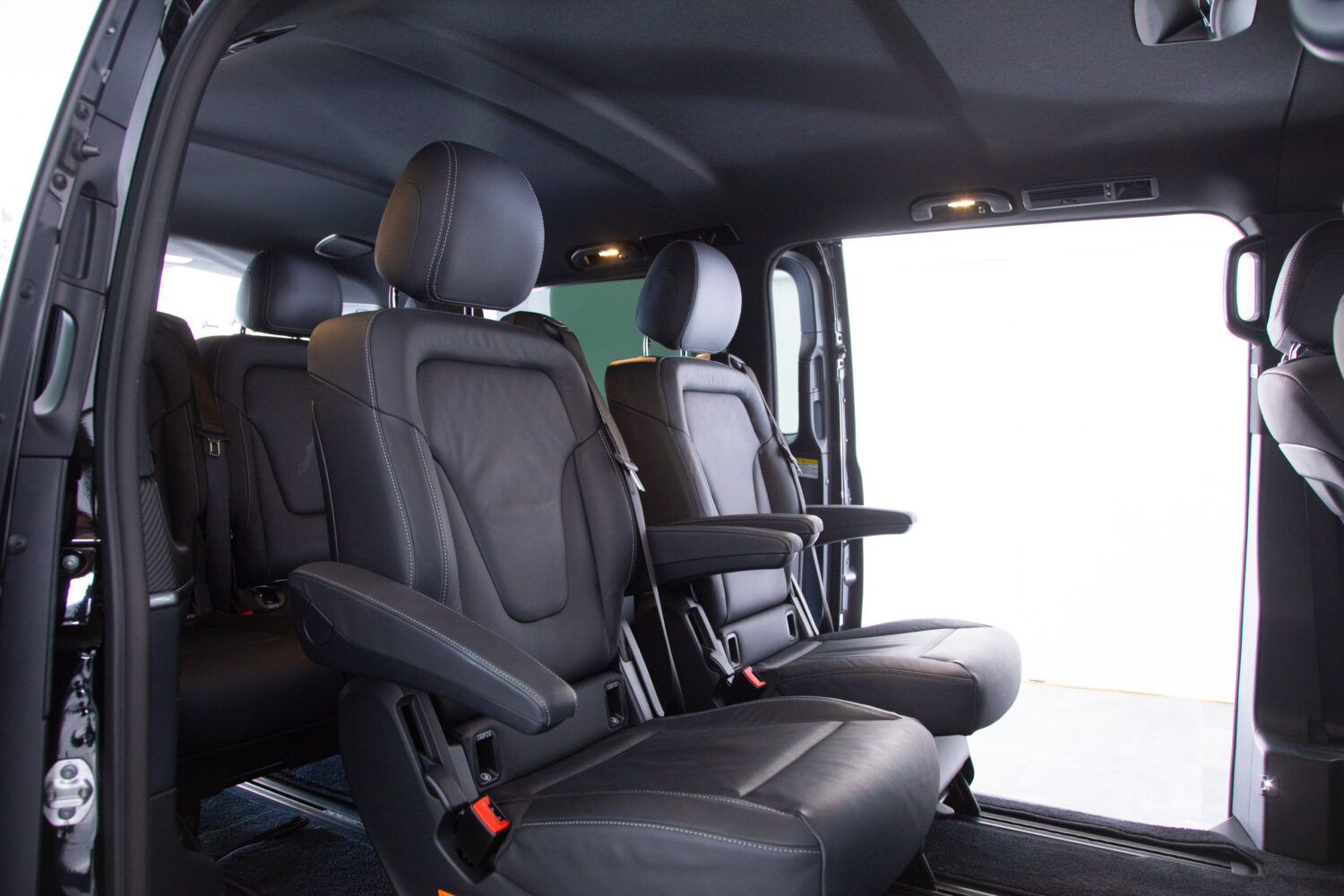 Vクラス V220 d エクストラロング AMGラインパッケージ ディーゼルターボ