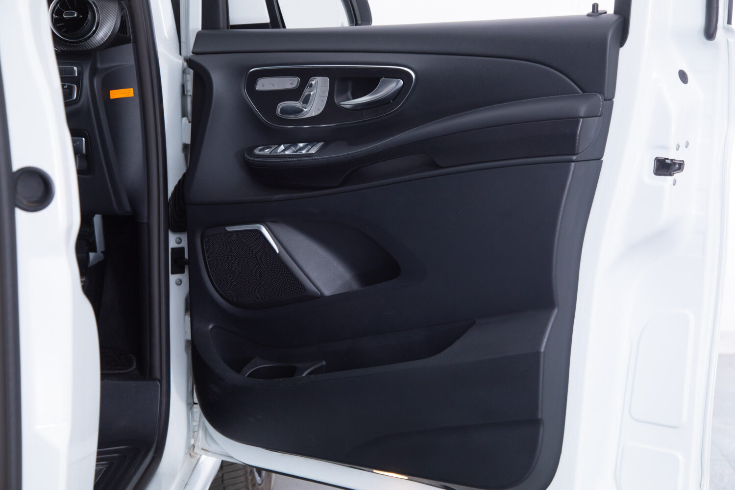 Vクラス V220 d アバンギャルド エクストラロング AMGライン