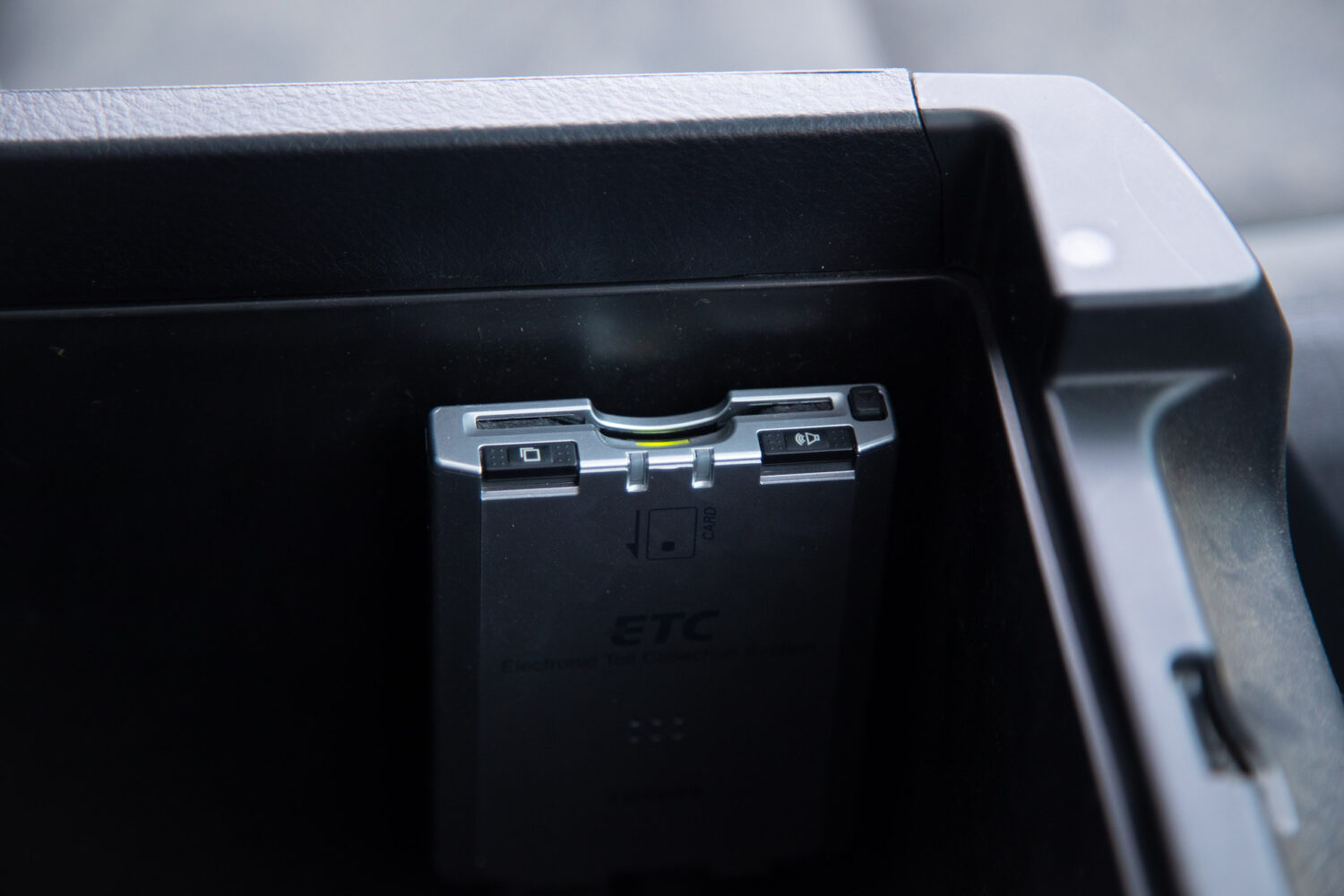 ランドクルーザープラド 4.0 TXリミテッド 4WD