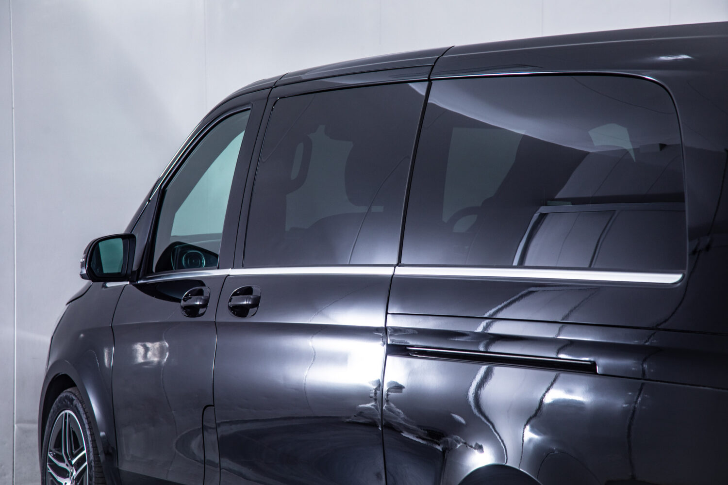 Vクラス V220 d エクストラロング AMGラインパッケージ ディーゼルターボ