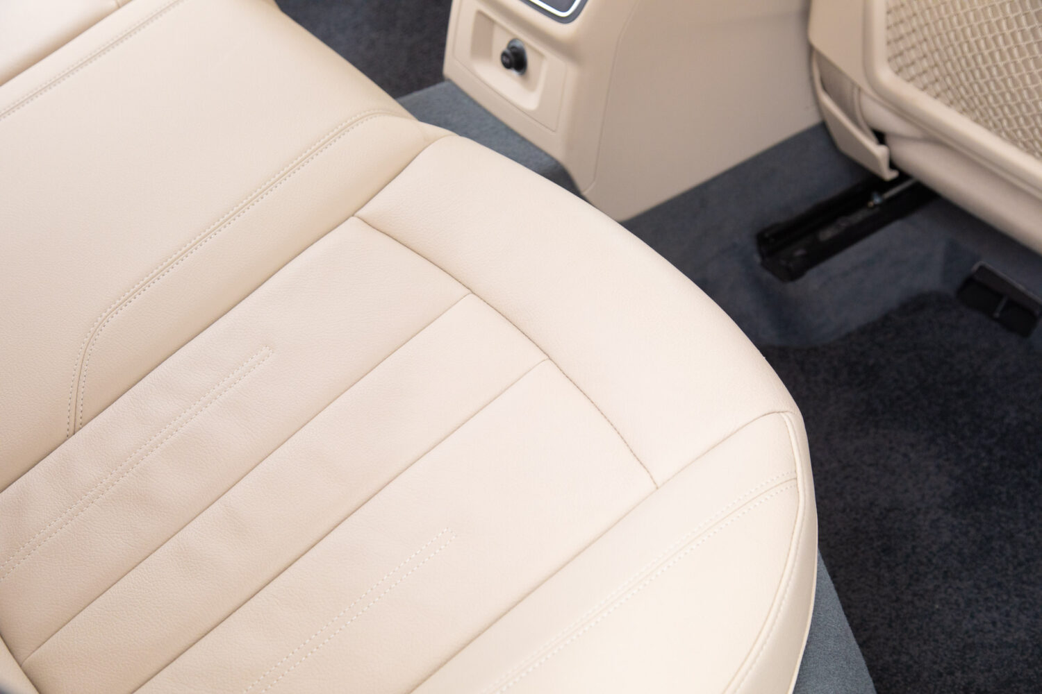 A4オールロードクワトロ 2.0 4WD