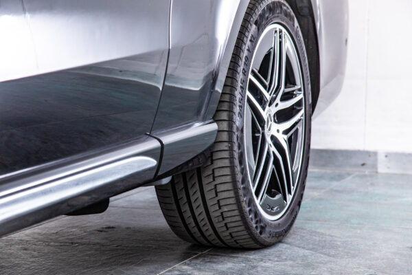 Vクラス V220 d エクストラロング AMGラインパッケージ ディーゼルターボ