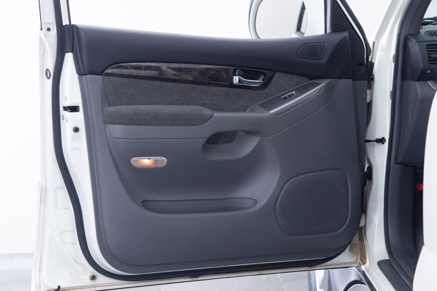 ランドクルーザープラド 4.0 TXリミテッド 4WD