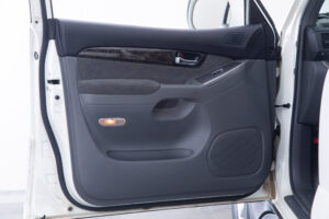 ランドクルーザープラド 4.0 TXリミテッド 4WD