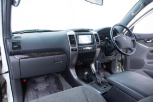 ランドクルーザープラド 4.0 TXリミテッド 4WD