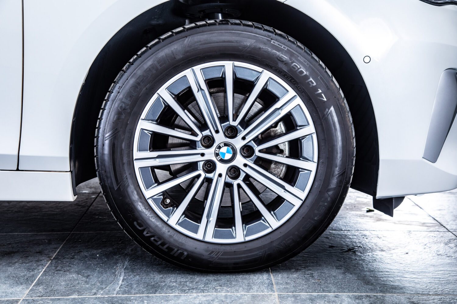 2シリーズアクティブツアラー 218i エクスクルーシブ DCT